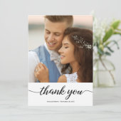 Personalisierte moderne Hochzeit 2 Fotos Dankeskarte (Stehend Vorderseite)