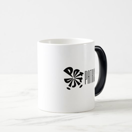 Personalisierte moderne "Patricia" Name Sphere Verwandlungstasse (VorderseiteRechts)