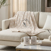Personalisierte Monogramm-Beige-Polka-Dot-Wurf-Ges Fleecedecke