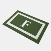 Personalisierte Monogramm dunkelgrüne Außenwand Fußmatte (Schrägansicht)