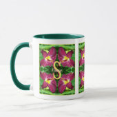 Personalisierte Monogramm-Initiale Name Taglilien- Tasse (Links)