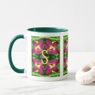 Personalisierte Monogramm-Initiale Name Taglilien- Tasse