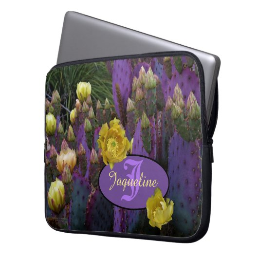 Personalisierte Monogramm Lila Kaktus Gelbe Blumen Laptopschutzhülle (Vorderseite Links)