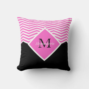 Personalisierte Monogramm-Rosa-Weiß-Chevron-Wurfki Kissen