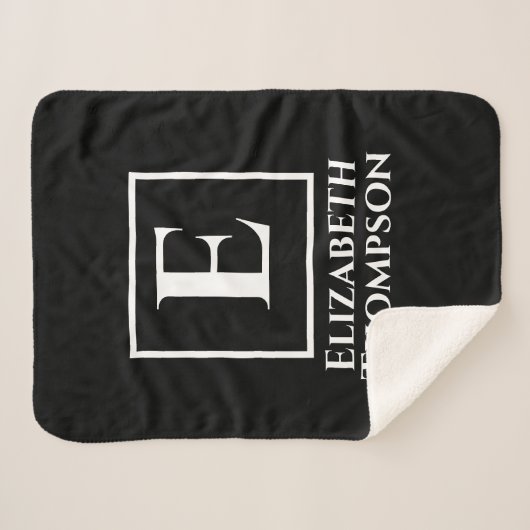 Personalisierte Monogramm Schwarz/Weiß Minimalisti Sherpadecke (Vorderseite (Horizontal))