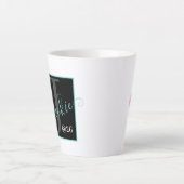 Personalisierte Monogramm-Skriptname Latte-Tasse Milchtasse (Vorderseite)