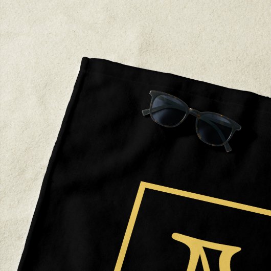 Personalisierte Monogramm und Name Schwarz und Gol Strandtuch (Beispiel)