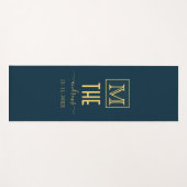 Personalisierte Monogramm und Name Schwarz und Gol Yogamatte (Vorderseite (Horizontal))