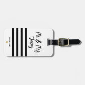 Personalisierte Mr. and Mrs. Script Wedding Newlyw Gepäckanhänger (Vorderseite horizontal)