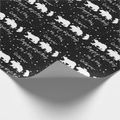 Personalisierte Mr. & Mrs. Niedlich Polar Bear Fam Geschenkpapier (Ecke)