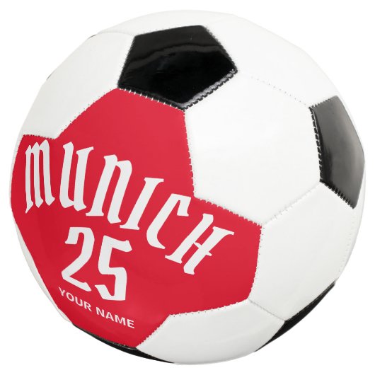 Personalisierte Münchner Rote Nummer und Name Fußball (Dreiviertel)