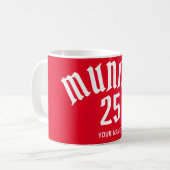 Personalisierte Münchner Rote Nummer und Name Kaffeetasse (Vorderseite Links)