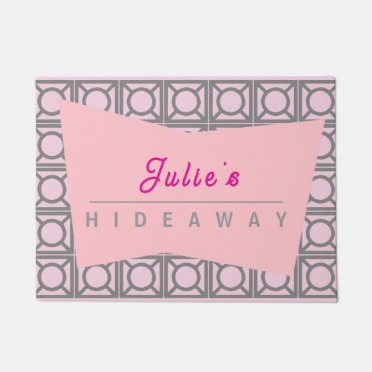 Personalisierte Name Hideaway MCM Türmatte (Vorderseite)