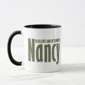 Personalisierte "Nancy" in der dunklen Armeegründe Tasse (Links)
