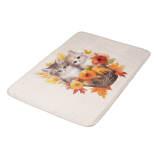 Personalisierte Niedliche Kätzchen Badematte (Schrägansicht)