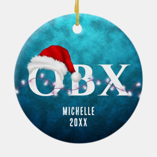 Personalisierte OBX-Weihnachtsmannmütze und Lichte Keramik Ornament (Hinten)