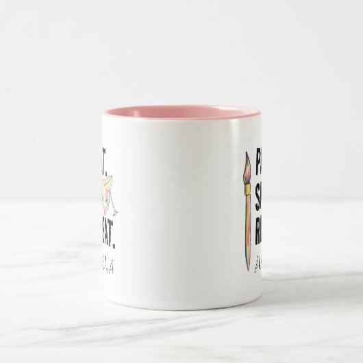 Personalisierte Paint and Sip Birthday Party Zweifarbige Tasse (Mittel)