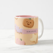 Personalisierte Pastell Halloween-Ghost-Bat Zweifarbige Tasse (VorderseiteRechts)