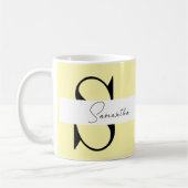 Personalisierte Pastellgelbe Monogramm Klassische Kaffeetasse (Links)