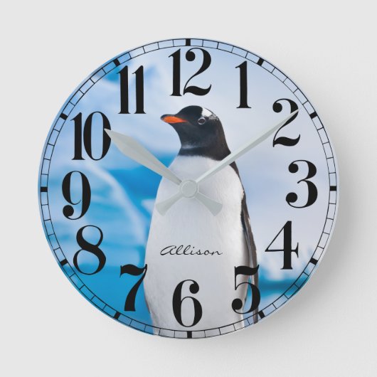Personalisierte Pinguinaluhr Runde Wanduhr (Vorderseite)