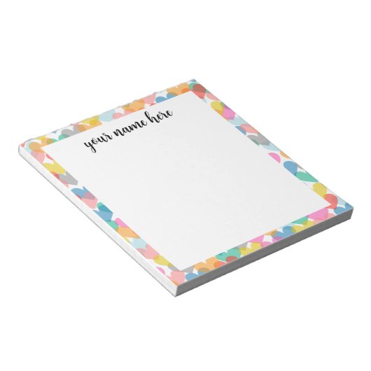 Personalisierte Rainbow-Hearts Notepad Notizblock (angewinkelt)