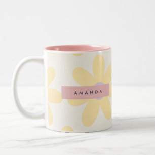 Personalisierte Retro-Gelbe Gänseblümchen-Blumenmu Zweifarbige Tasse