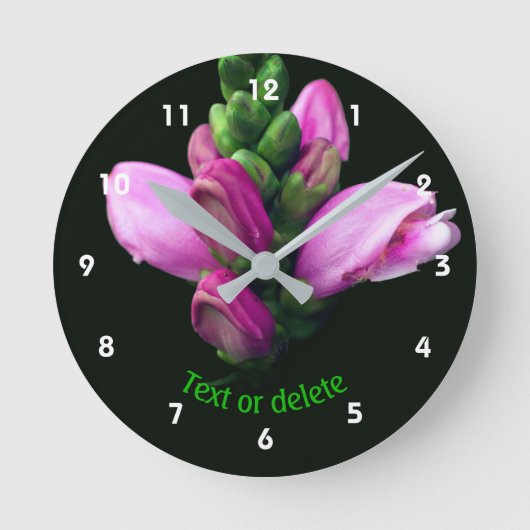 Personalisierte rosa Schildblume Runde Wanduhr (Vorderseite)