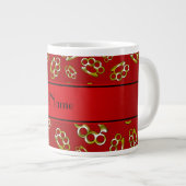 Personalisierte rote Messingknuckeln Jumbo-Tasse (Vorderseite Rechts)