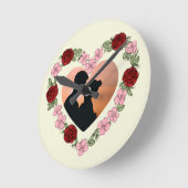Personalisierte Runde Uhr – Florales Herz (Winkel)