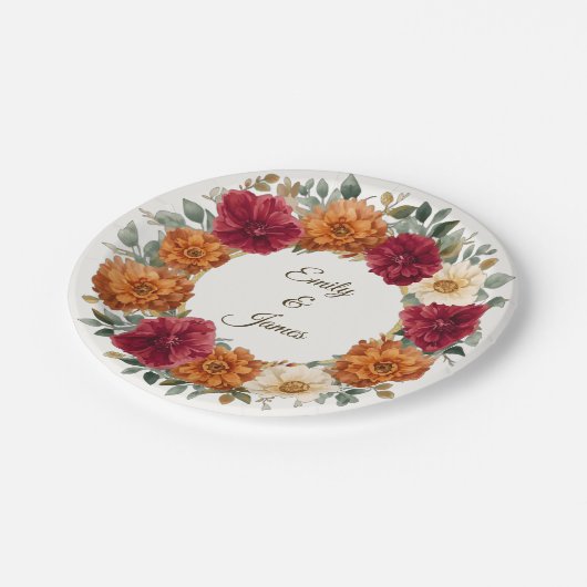 Personalisierte Rustikale Herbstblumenhochzeit Pappteller (Schrägansicht)
