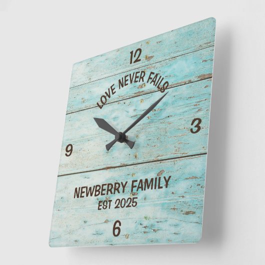 Personalisierte rustikale "Liebe versage nie" Uhr (Winkel)