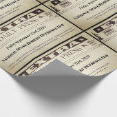 Personalisierte Schlagzeilen - zwei Geschichten Geschenkpapier (Ecke)