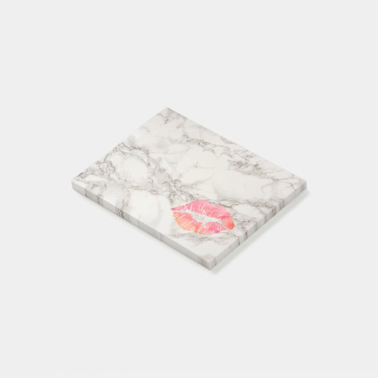 Personalisierte schöne Lippen auf Marmor Post-it Klebezettel (angewinkelt)