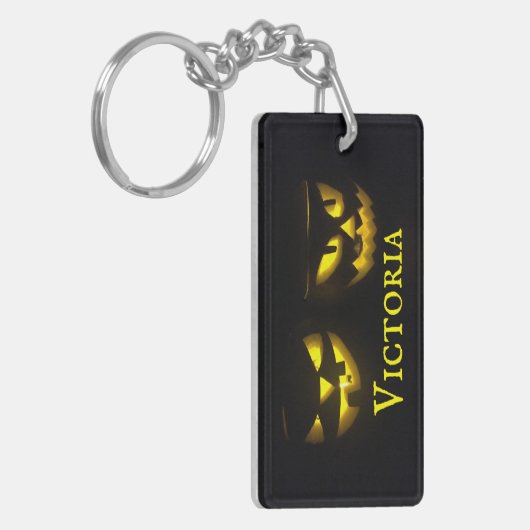 Personalisierte, schwammartige Kürbisgesicht Schlüsselanhänger (Vorderseite links)