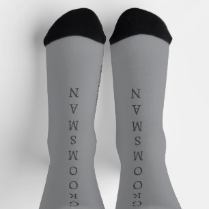 Personalisierte Schwarz-Grau-TRAUZEUGE-Hochzeitsso Socken
