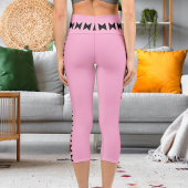 Personalisierte schwarz hellrosa Streifen Stilvoll Capri Leggings