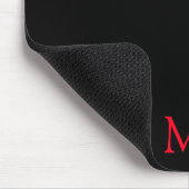 Personalisierte Schwarz-Rot-Monogramm-Initialen Mousepad (Ecke)