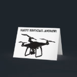 Personalisierte Schwarz-Weiß-Drohne Karte<br><div class="desc">Senden Sie die perfekte Grußkarte an Drohnenflieger und Drohnenpiloten mit dieser personalisierten Karte mit einer einfachen,  handgezeichnet Illustration eines Drohnenflugzeugs in Schwarz,  mit einer eigenen individuellen Nachricht auf der Vorder- und Innenseite der Karte.</div>