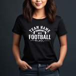 Personalisierte Schwarz-Weiß-Fußball-Mama Tri-Blend Shirt<br><div class="desc">Custom Football T - Shirt für Mamas - im Black Design gezeigt,  verfügt über ein stilvolles Fußballlogo mit sportlichem,  individuellem Text. Personalisieren Sie Ihre Spiele mit dem Namen Ihres Fußballteams und der Jersey-Nummer Ihres Spielers. Weiß und Schwarz-Shirt können modifiziert werden.</div>