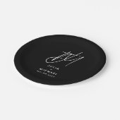 Personalisierte Schwarz-Weiß-Hochzeitsplatte Pappteller (Schrägansicht)