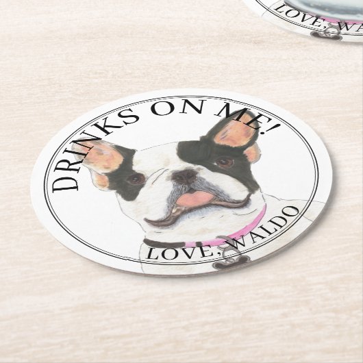 Personalisierte Schwarz-weiße Pied Frenchie Bulldo Runder Pappuntersetzer (Angewinkelt)