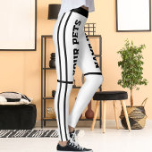 Personalisierte Schwarz-weiße Streifenbezeichnunge Leggings