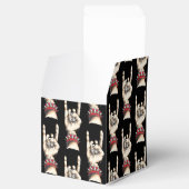 Personalisierte schwarze Hörner auf Geschenkschachtel (Geöffnet)