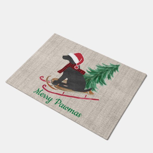 Personalisierte schwarze Lab Xmas-Schlitten Fußmatte (Schrägansicht)