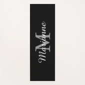 Personalisierte schwarze Monogramm-Name und Initia Yogamatte (Vorderseite)