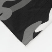 Personalisierte schwarze Namenstarnung Fleecedecke (Ecke)