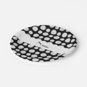 Personalisierte schwarze Volleybalnamensbälle Pappteller (Schrägansicht)