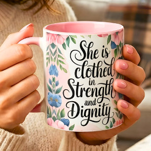 Personalisierte Sie ist gekleidet in Stärke Christ Tasse