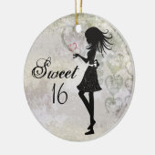 Personalisierte Silhouette Mädchen und Herz Süß 16 Keramik Ornament (Links)