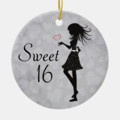 Personalisierte Silhouette Mädchen und Herz Süß 16 Keramikornament (Vorne)